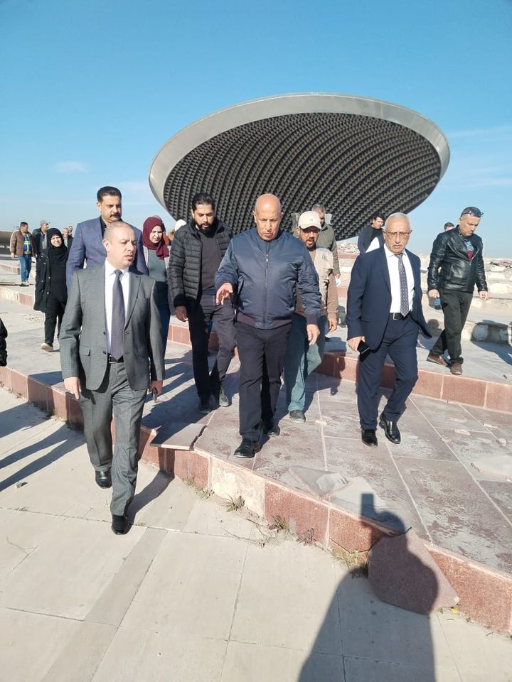 مدير عام دائرة المباني يطلع ميدانياً على تهيئة اعمال تأهيل موقع الجندي المجهول لساحة الاحتفالات الكبرى في العاصمة بغداد