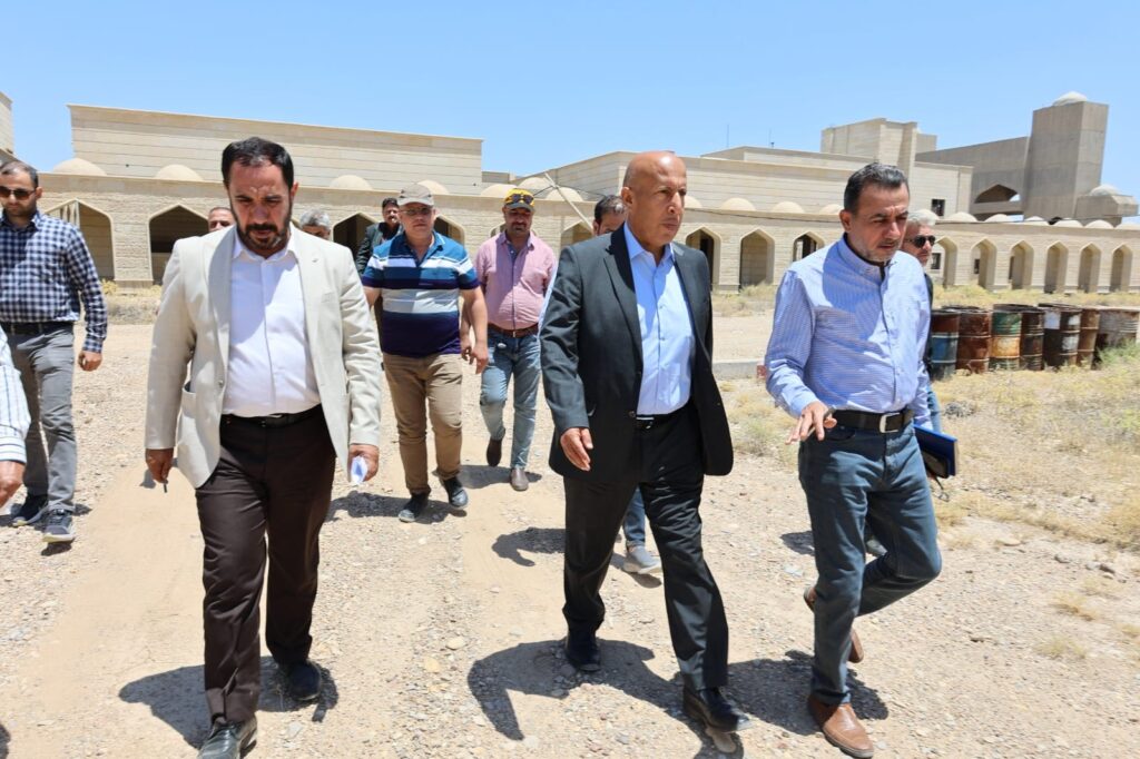 مدير عام دائرة المباني يزور مشروع منفذ زرباطية الحدودي في محافظة واسط