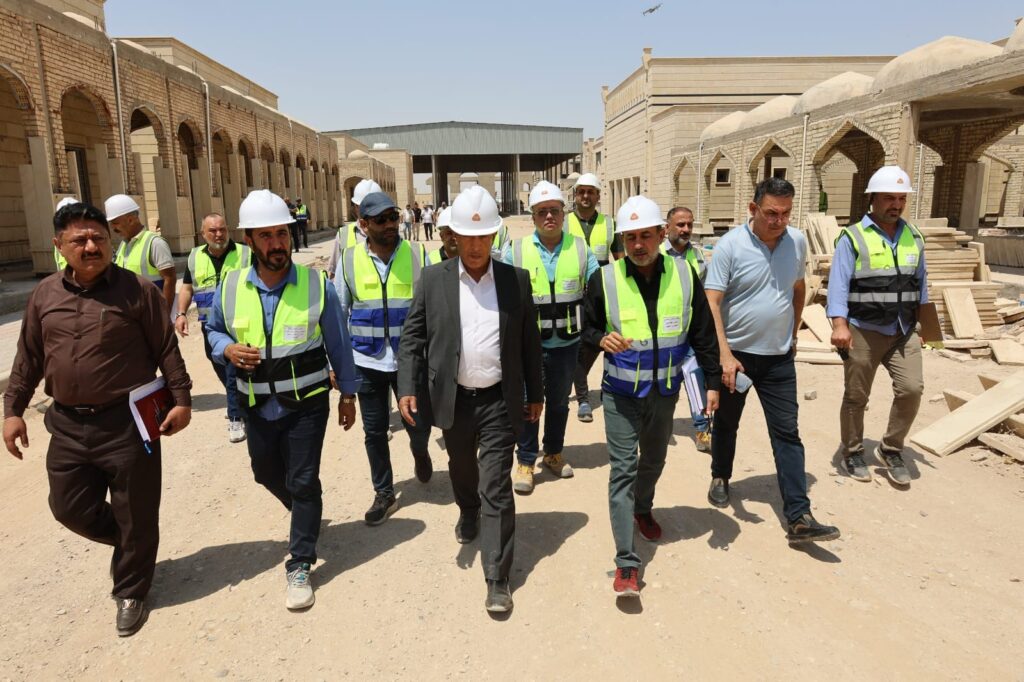 مدير عام دائرة المباني يزور مشروع منفذ زرباطية الحدودي في محافظة واسط